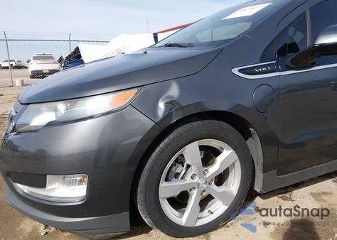 2012 Chevrolet Volt z USA, uszkodzony, nr VIN 1G1RA6E43CU112476